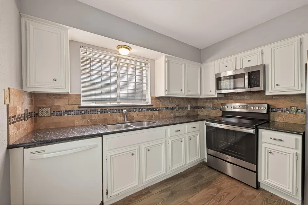 12400 Overbrook Ln #41b Houston, TX 77077