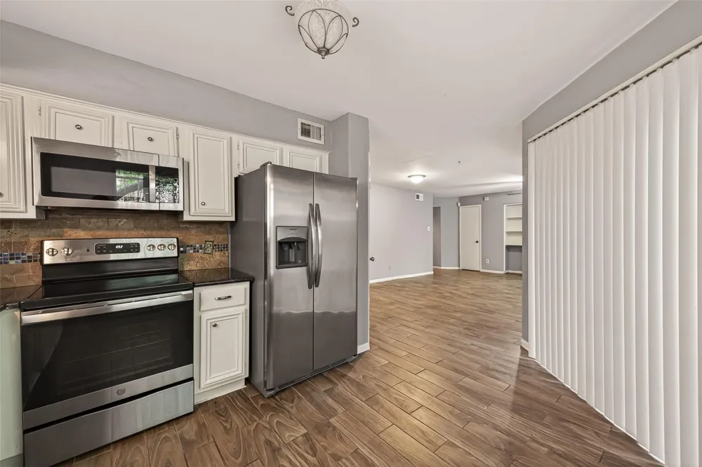 12400 Overbrook Ln #41b Houston, TX 77077