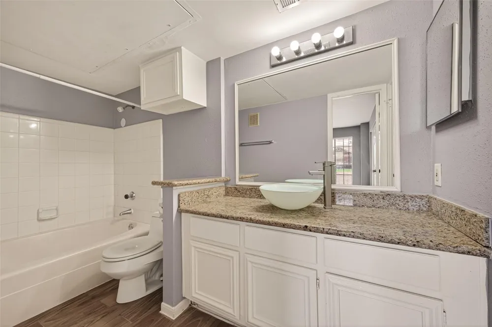 12400 Overbrook Ln #41b Houston, TX 77077