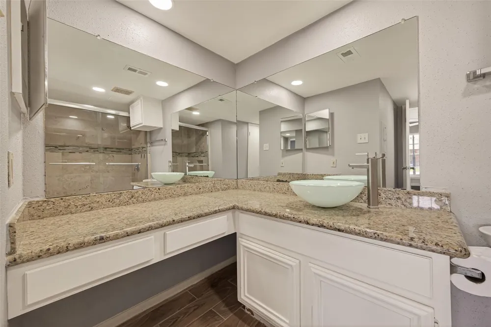12400 Overbrook Ln #41b Houston, TX 77077