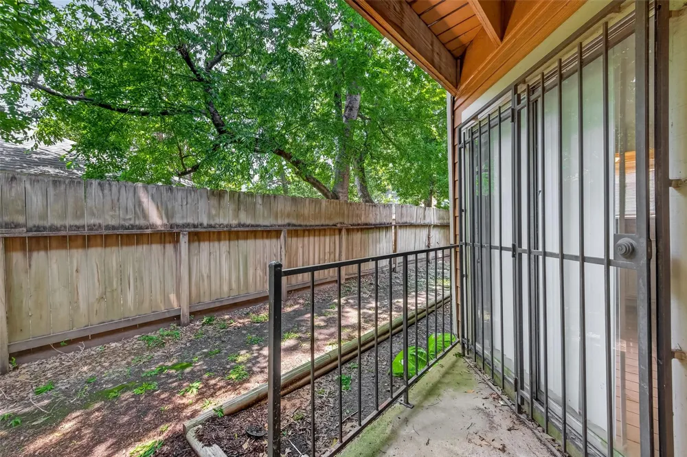 12400 Overbrook Ln #41b Houston, TX 77077