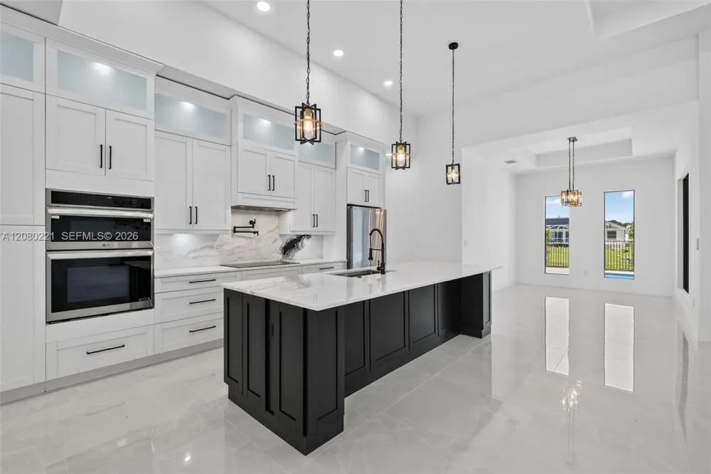 1327 23rd ST Cape Coral, FL 33909