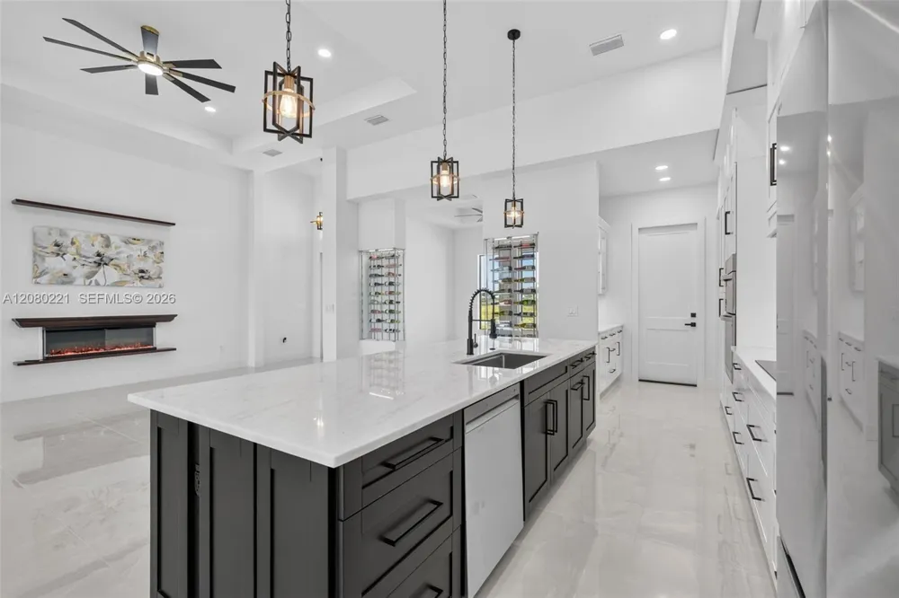 1327 23rd ST Cape Coral, FL 33909