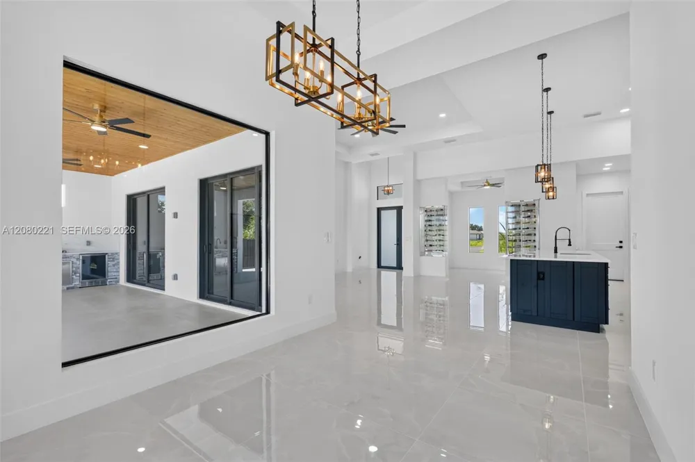 1327 23rd ST Cape Coral, FL 33909