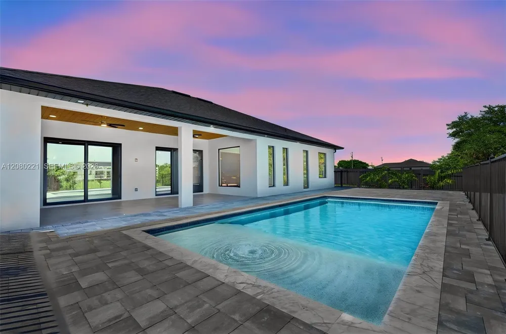 1327 23rd ST Cape Coral, FL 33909