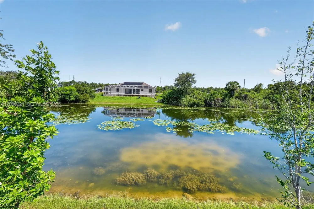 1327 23rd ST Cape Coral, FL 33909