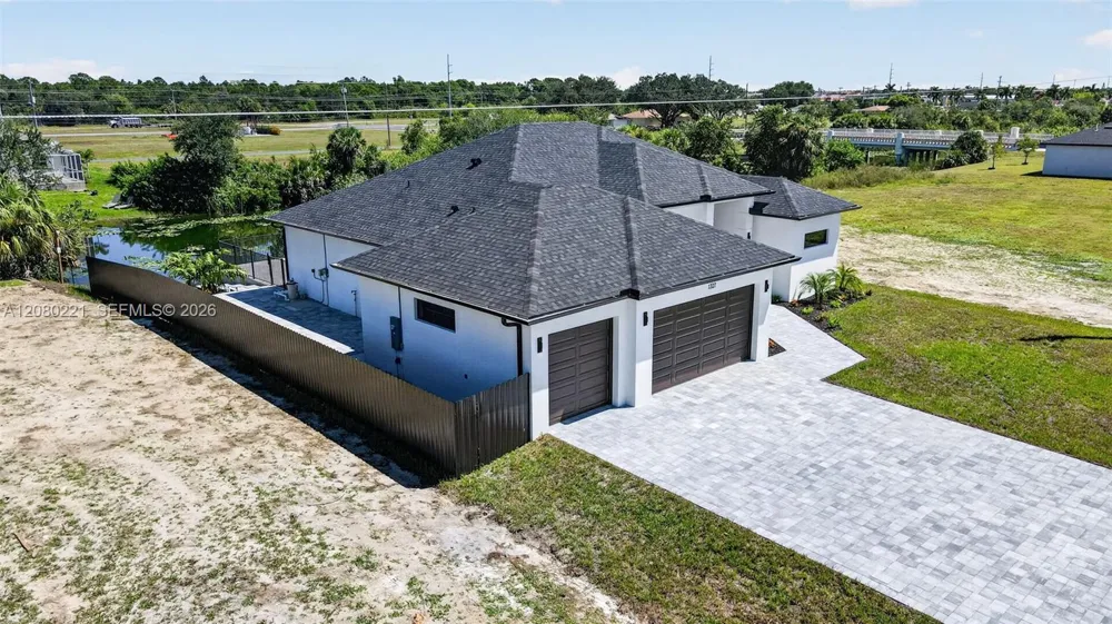 1327 23rd ST Cape Coral, FL 33909