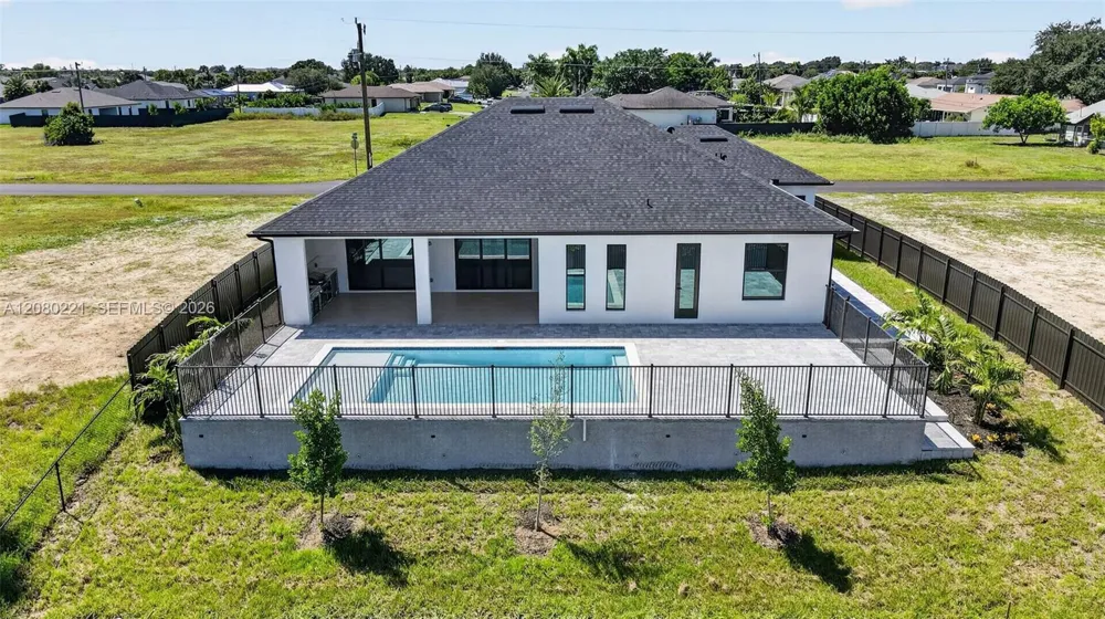 1327 23rd ST Cape Coral, FL 33909