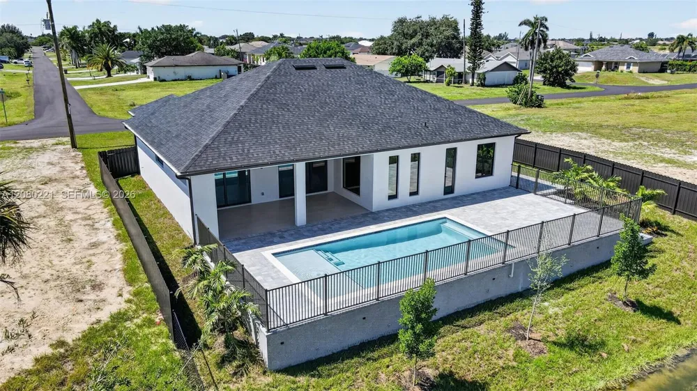 1327 23rd ST Cape Coral, FL 33909