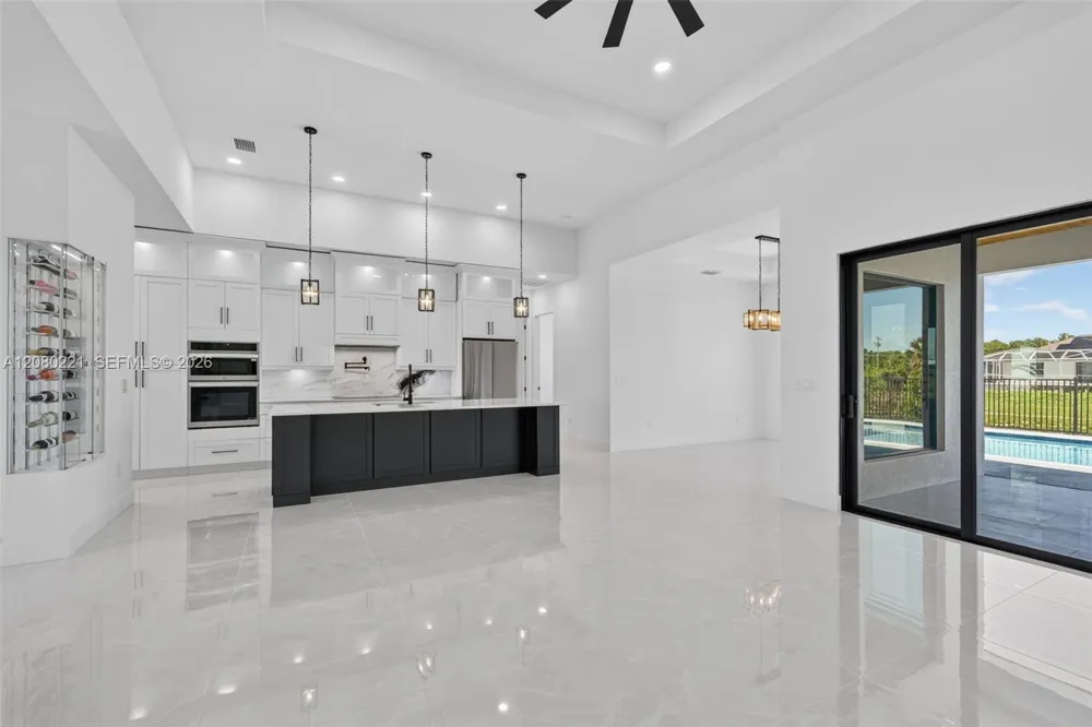 1327 23rd ST Cape Coral, FL 33909