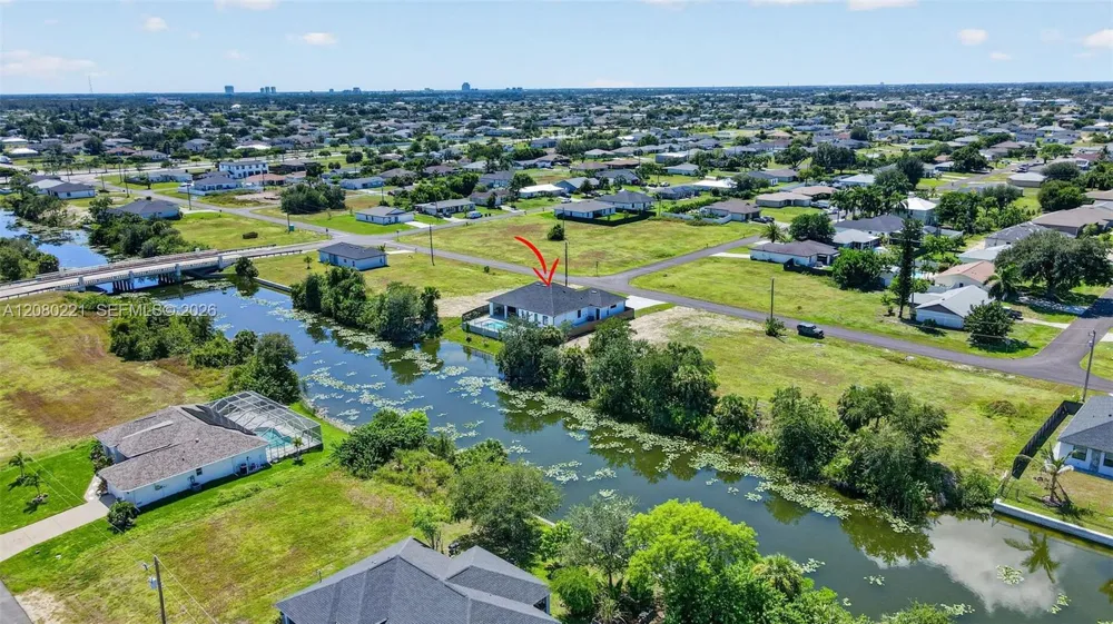 1327 23rd ST Cape Coral, FL 33909
