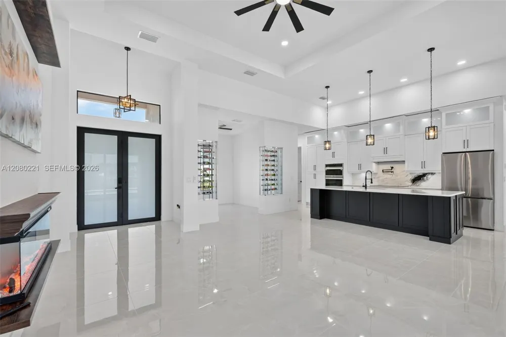 1327 23rd ST Cape Coral, FL 33909