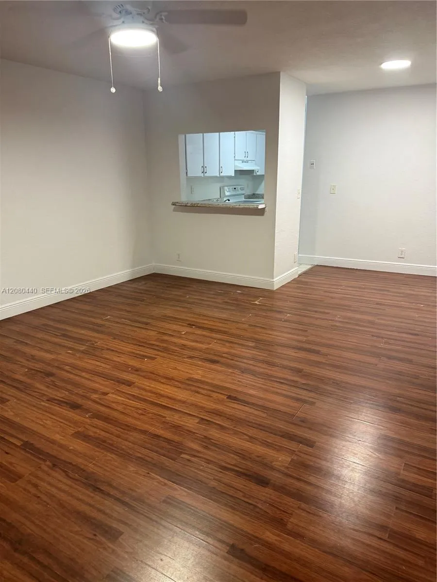 838 Twin Lakes Dr #19-E Coral Springs, FL 33071