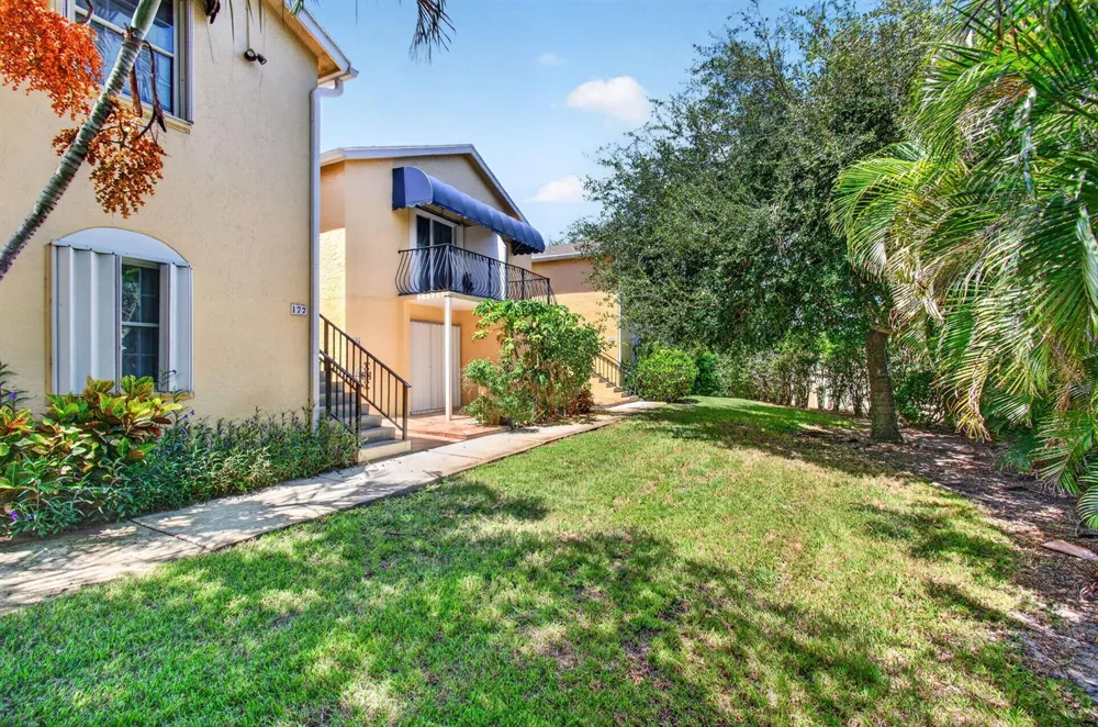 179 Waterside Drive #179 Hypoluxo, FL 33462