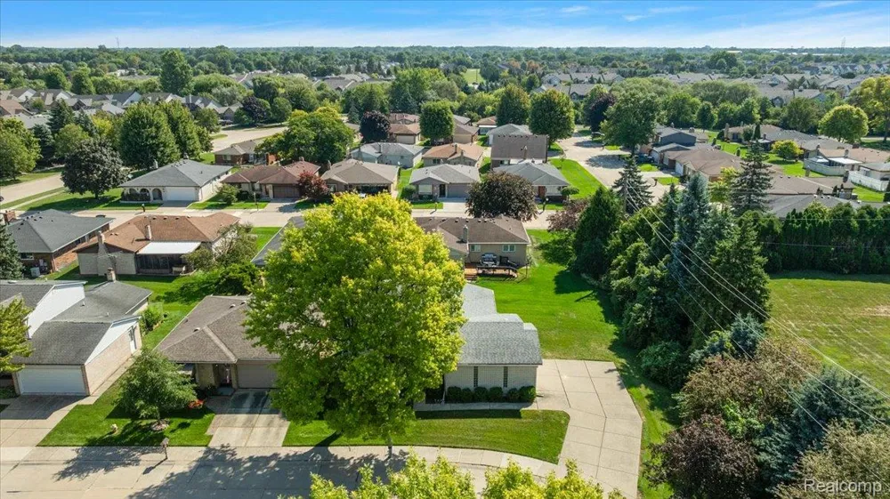 46636 E Oakwood Drive #55 Macomb Township, MI 48044