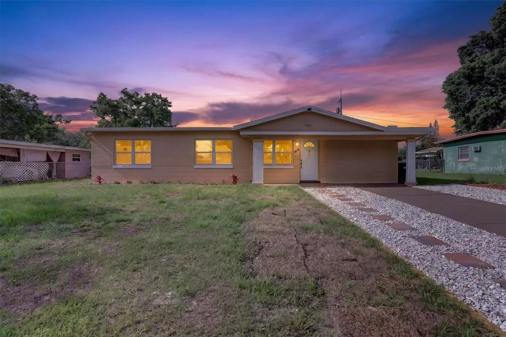 1612 W GRANT STREET Orlando, FL 32805