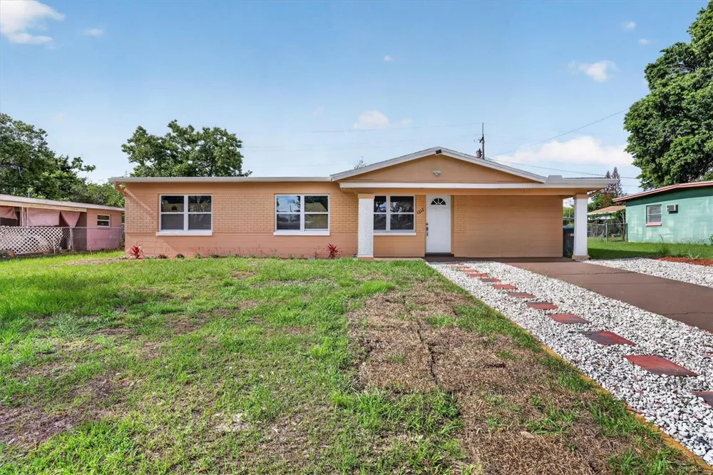 1612 W GRANT STREET Orlando, FL 32805