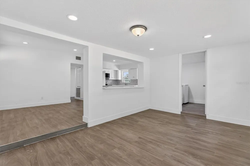 1612 W GRANT STREET Orlando, FL 32805