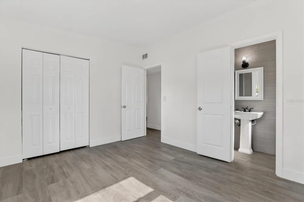 1612 W GRANT STREET Orlando, FL 32805