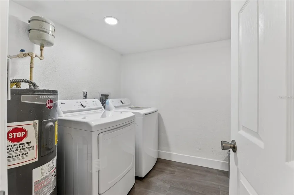 1612 W GRANT STREET Orlando, FL 32805