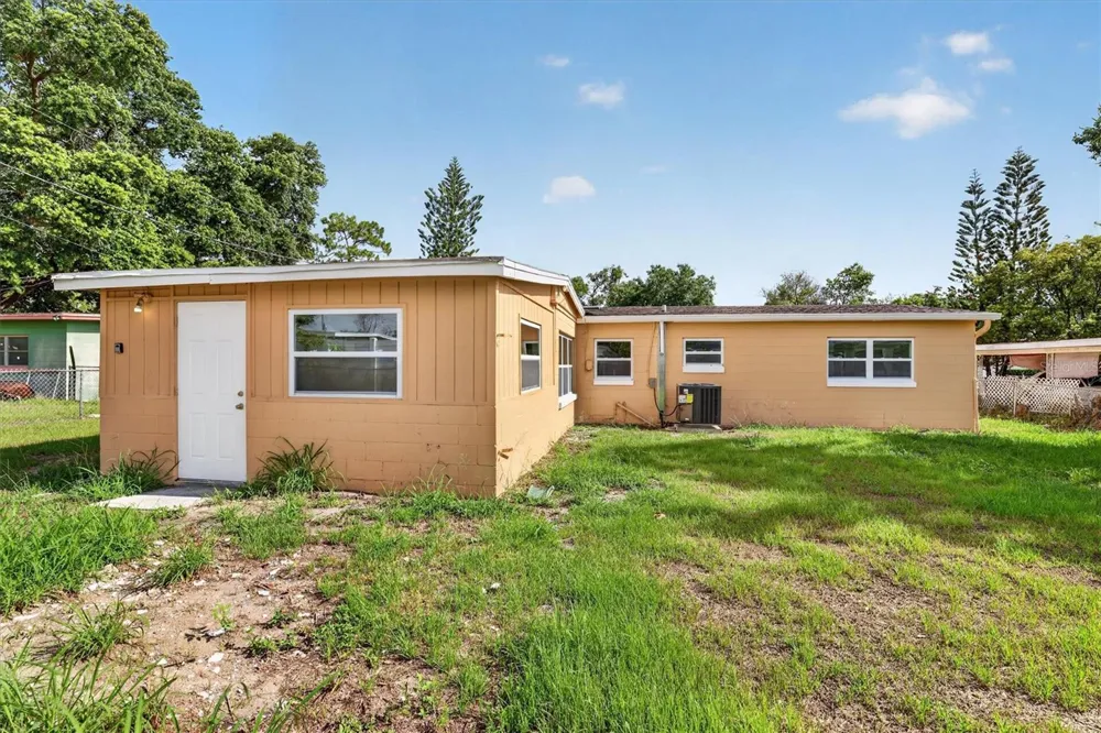 1612 W GRANT STREET Orlando, FL 32805