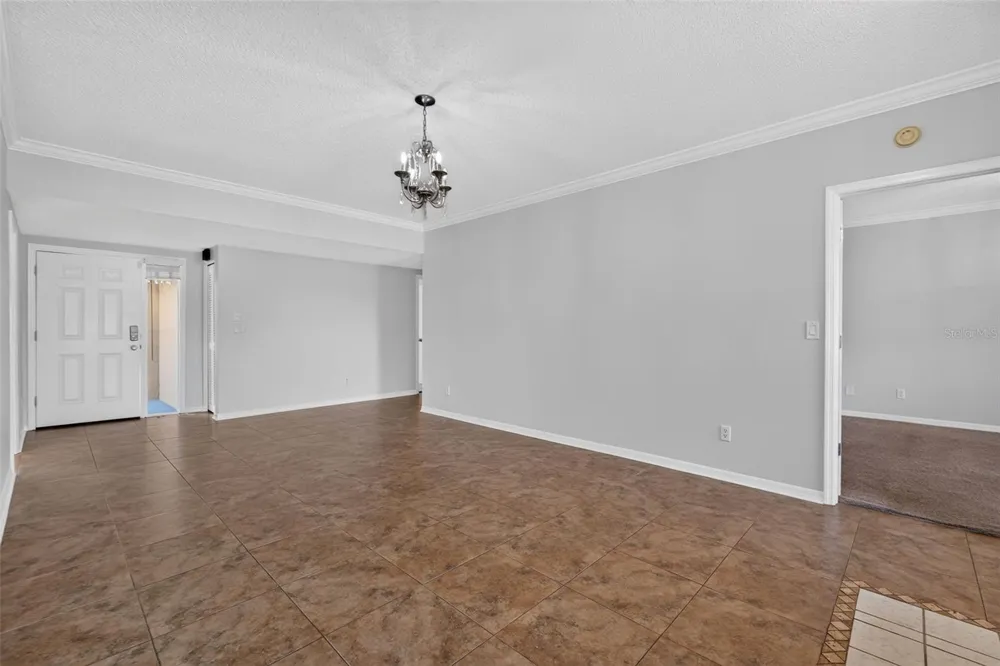10811 INDIAN HILLS COURT #37 Seminole, FL 33777