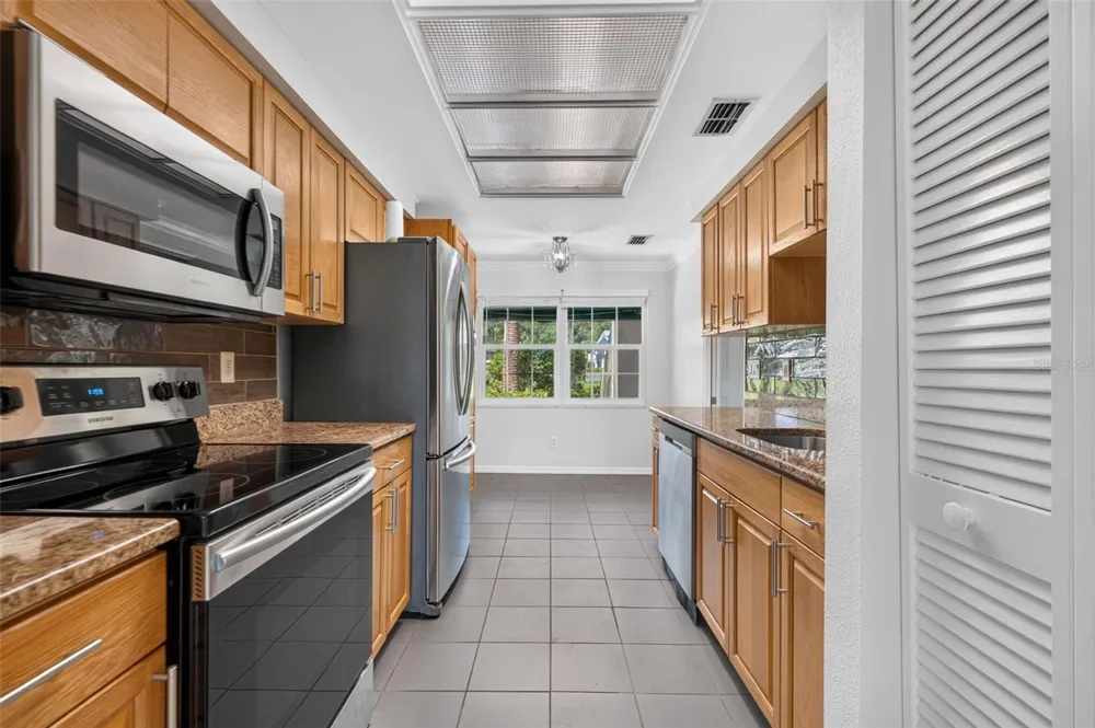 10811 INDIAN HILLS COURT #37 Seminole, FL 33777
