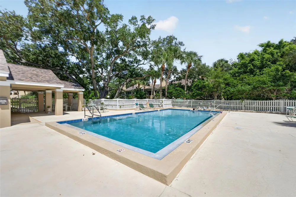10811 INDIAN HILLS COURT #37 Seminole, FL 33777