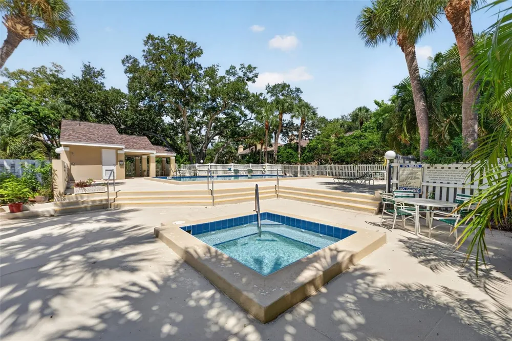 10811 INDIAN HILLS COURT #37 Seminole, FL 33777