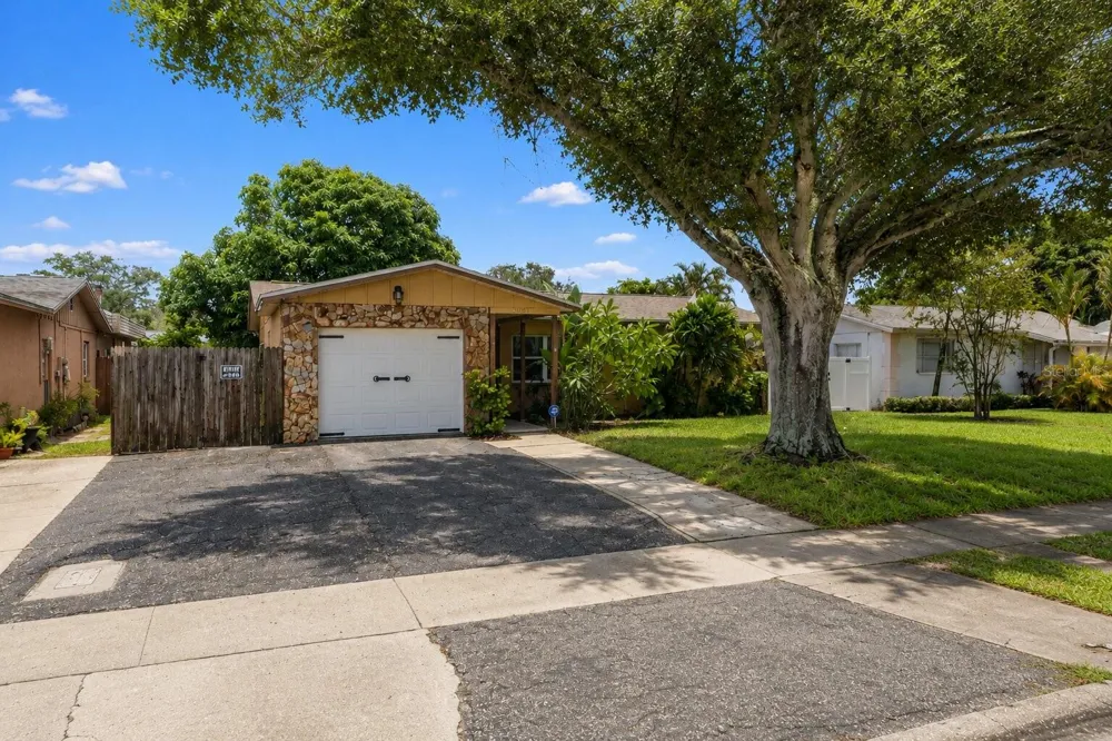 2051 23RD STREET SW Largo, FL 33774