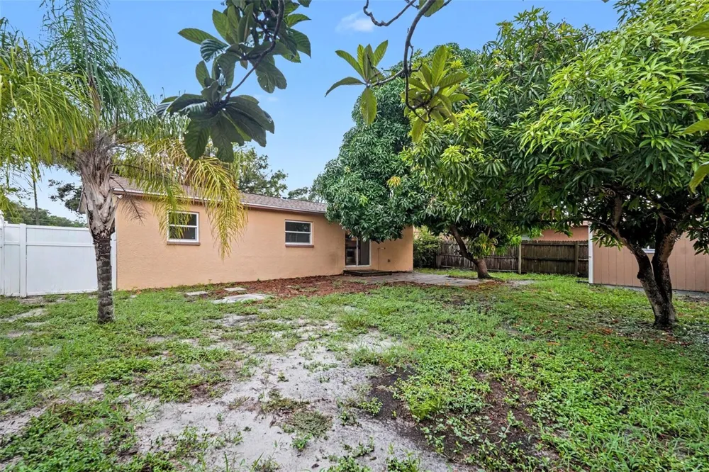 2051 23RD STREET SW Largo, FL 33774