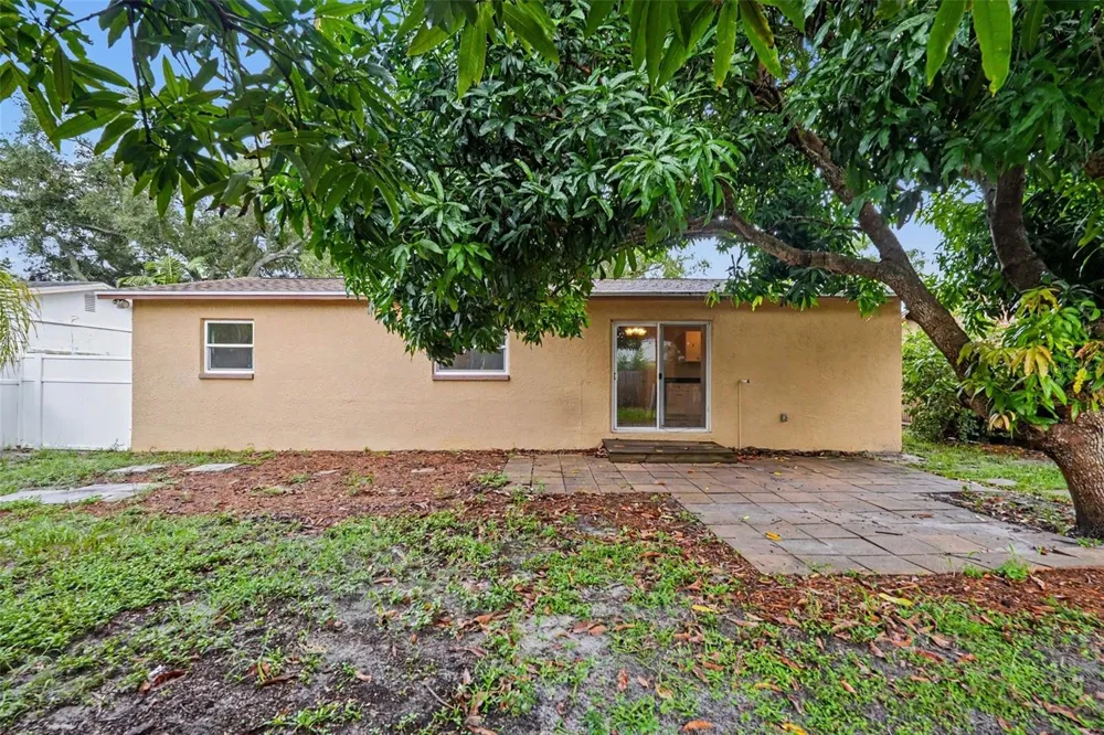 2051 23RD STREET SW Largo, FL 33774