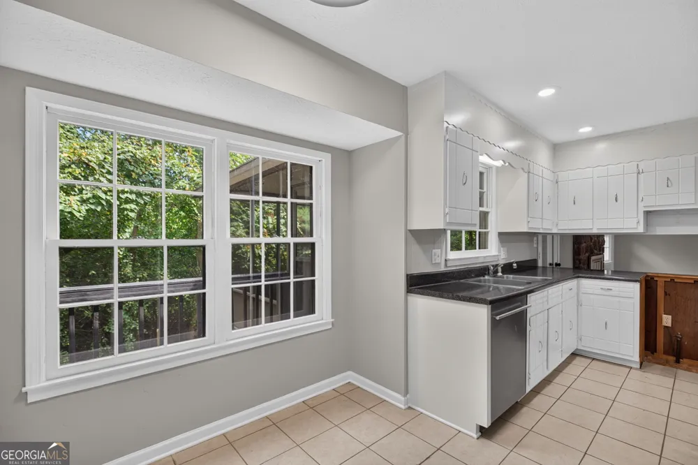 110 Thornwood DR SW Rome, GA 30165