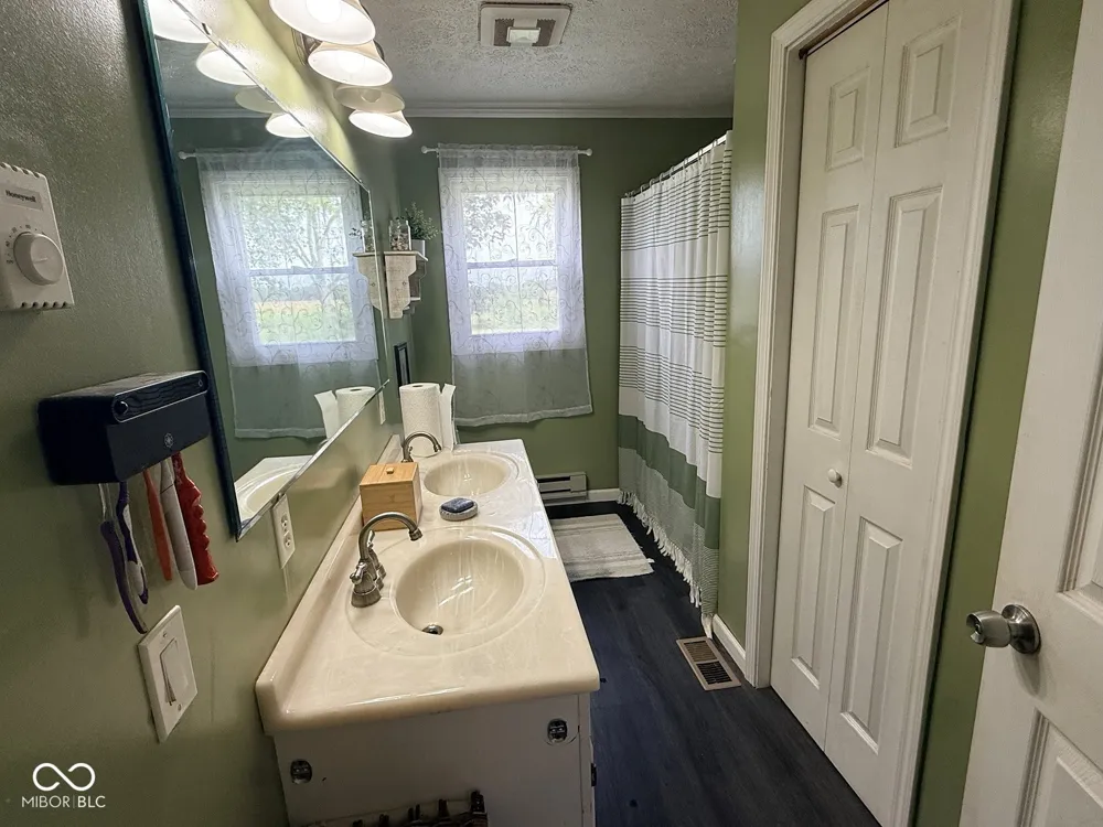 5511 County Road 100 W Brownstown, IN 47220