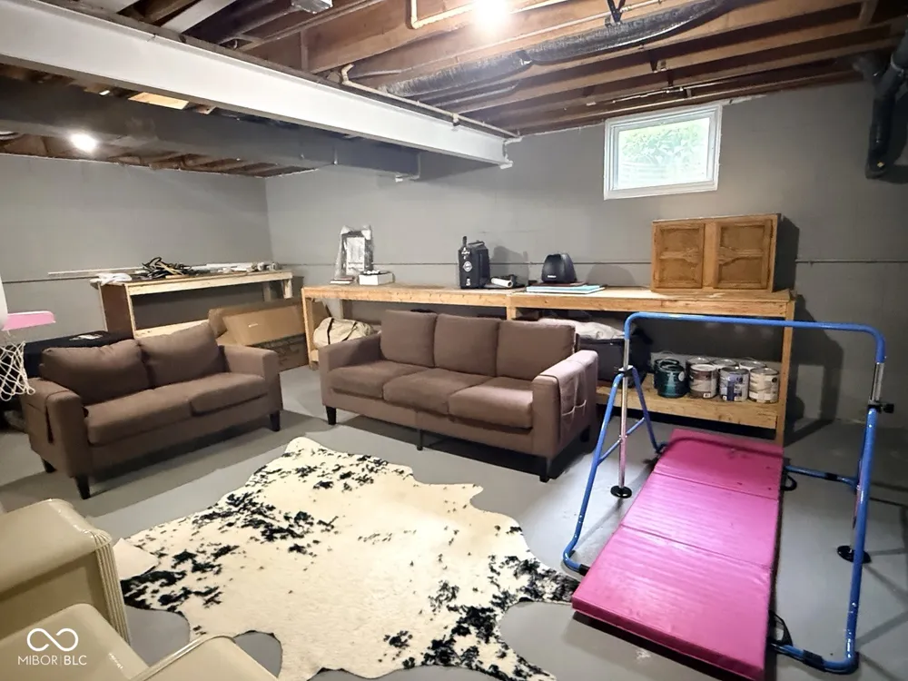 5511 County Road 100 W Brownstown, IN 47220