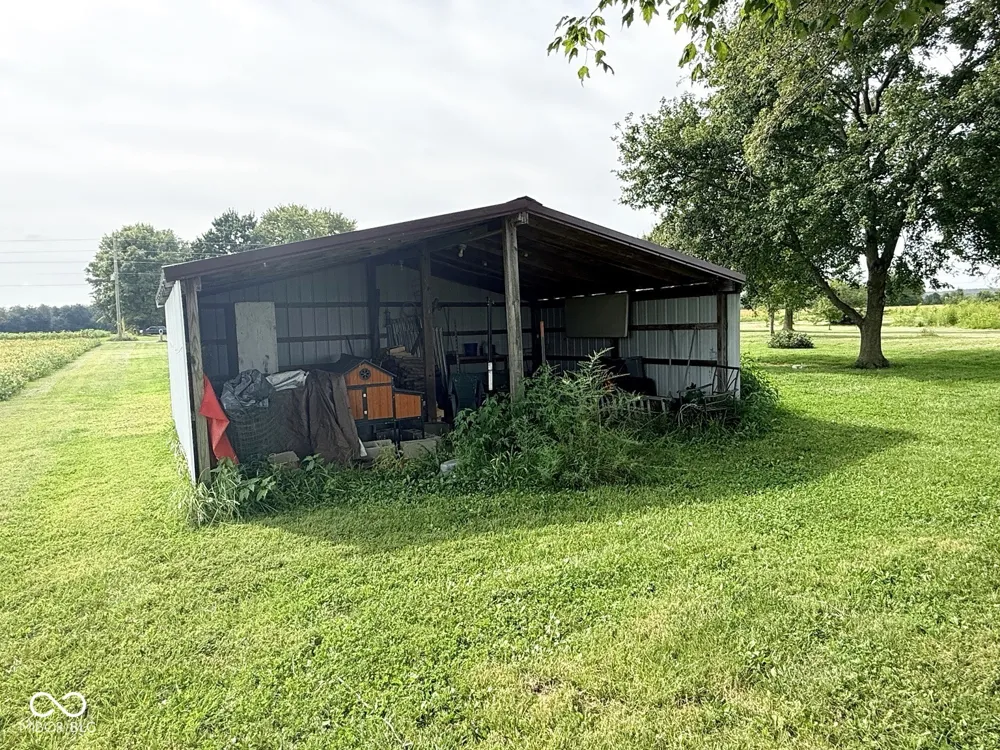 5511 County Road 100 W Brownstown, IN 47220