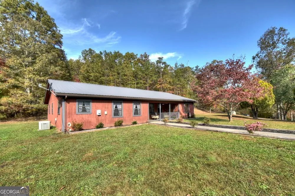 160 Moores RD Mineral Bluff, GA 30559
