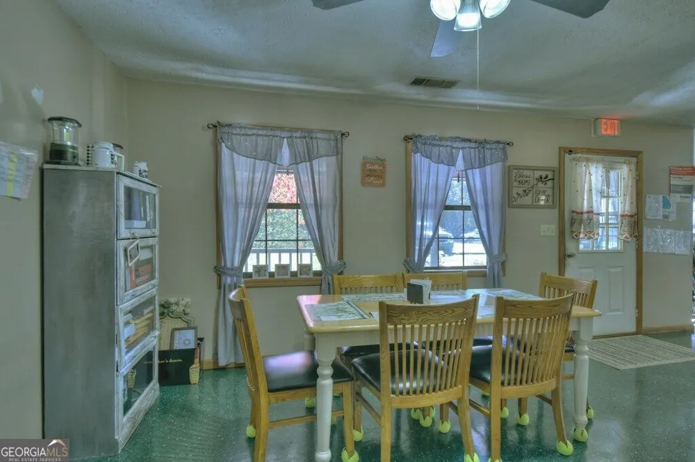 160 Moores RD Mineral Bluff, GA 30559