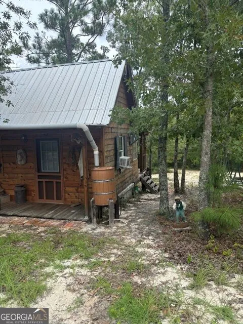 222 LAURE Collins, GA 30421