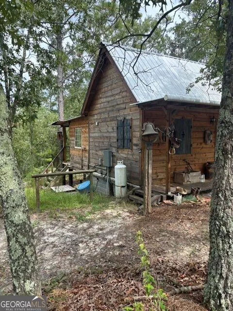 222 LAURE Collins, GA 30421
