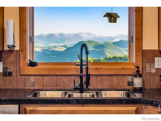 5433 Rim Road Livermore, CO 80536