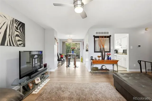 984 S Victor Way Aurora, CO 80012