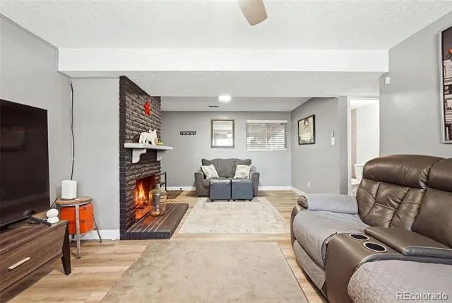 984 S Victor Way Aurora, CO 80012