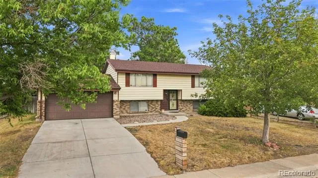 984 S Victor Way Aurora, CO 80012