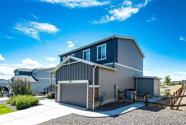 4512 River Highlands Loop Elizabeth, CO 80107