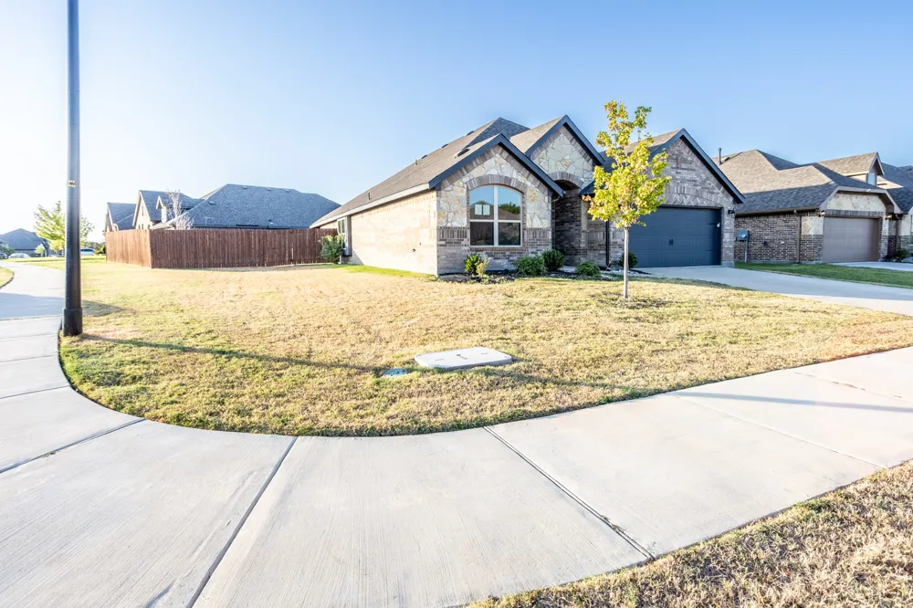 118 Sycamore Street Balch Springs, TX 75181