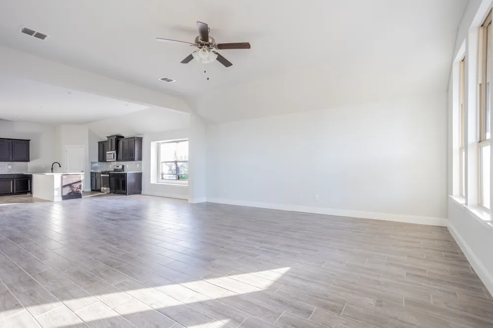 118 Sycamore Street Balch Springs, TX 75181