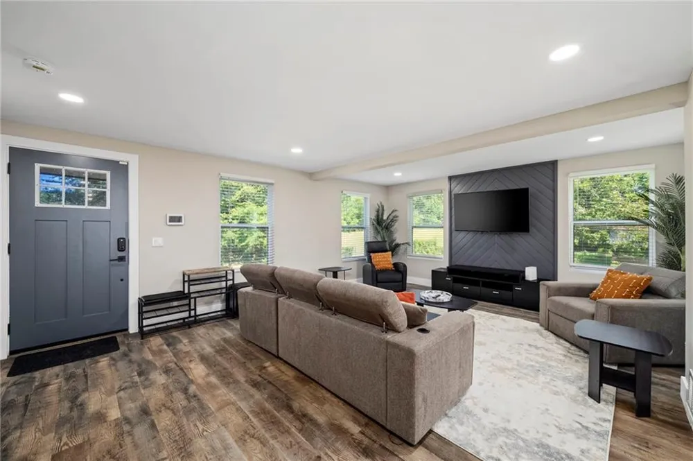 298 Roy Street SW Atlanta, GA 30310