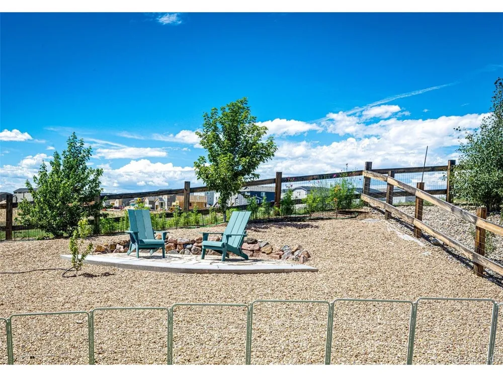 4512 River Highlands Loop Elizabeth, CO 80107