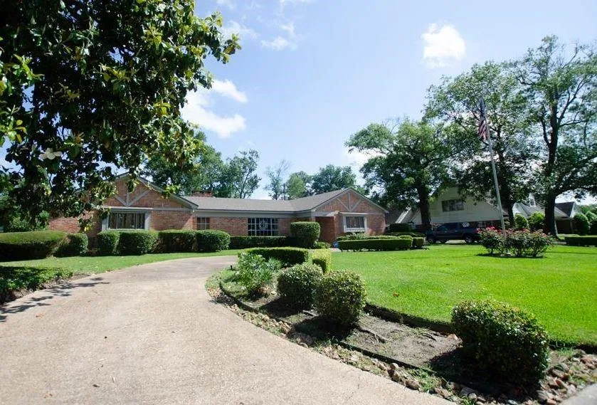 3590 Brentwood Drive Beaumont, TX 77706